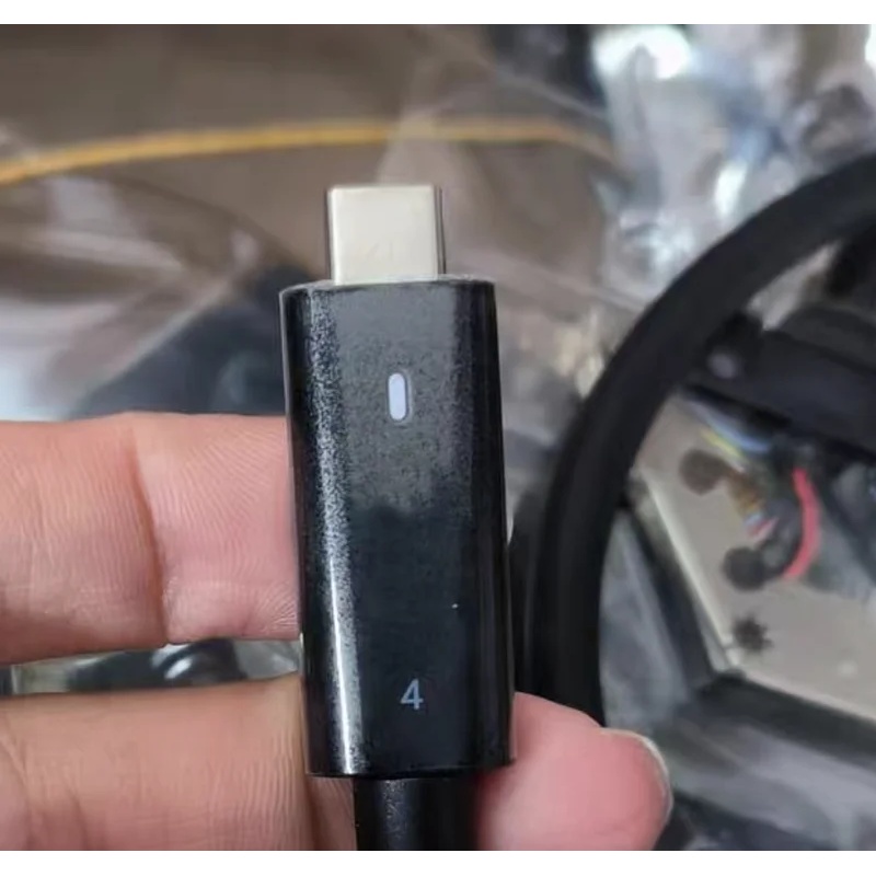 Cable para la estación de cone - Docking Station Thunderbolt 4 reseña y precio
